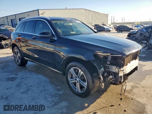 ✅ 2017 Mercedes-Benz GLC 300 • VIN: WDC0G4JB6HF143962 • Lot: 86109225. Wystawiony na Copart z przebiegiem 133 225 mil. Bezpłatny archiwum sprzedaży aukcyjnych z USA i szczegółowy raport historii pojazdu na DreamBid. Zdjęcie 4.