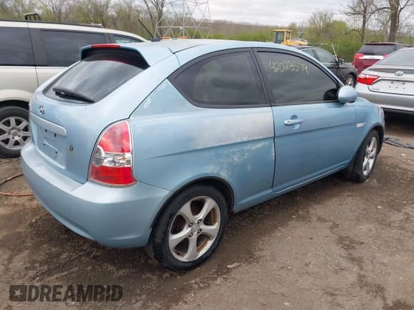 ✅ 2007 Hyundai Accent SE • VIN: KMHCN36C67U042592 • Лот: 42023579. Опубликован ранее на IAAI с пробегом 205 000 миль. Бесплатный доступ к архиву аукционных продаж из США и подробный отчёт об истории автомобиля на DreamBid. Изображение 4.