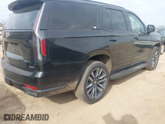 ✅ 2024 Cadillac Escalade 4WD Sport • VIN: 1GYS4EKL7RR230350 • Лот: 41775962. Опубликован ранее на IAAI с пробегом 28 540 миль. Бесплатный доступ к архиву аукционных продаж из США и подробный отчёт об истории автомобиля на DreamBid. Изображение 4.