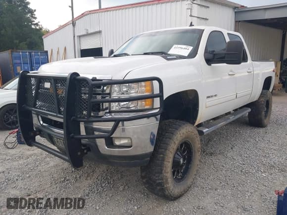 ✅ 2013 Chevrolet Silverado 2500HD LTZ • VIN: 1GC1KYE83DF108790 • Лот: 43396484. Опубликован ранее на IAAI с пробегом 194 275 миль. Бесплатный доступ к архиву аукционных продаж из США и подробный отчёт об истории автомобиля на DreamBid. Изображение 17.
