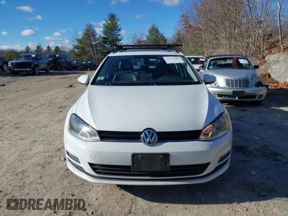 ✅ 2017 Volkswagen Golf S • VIN: 3VWC17AU1HM502445 • Lot: 43770455. Listed on IAAI with 213,868 mi. Free auction sales archive from the USA and detailed vehicle history report at DreamBid. Image 12.
