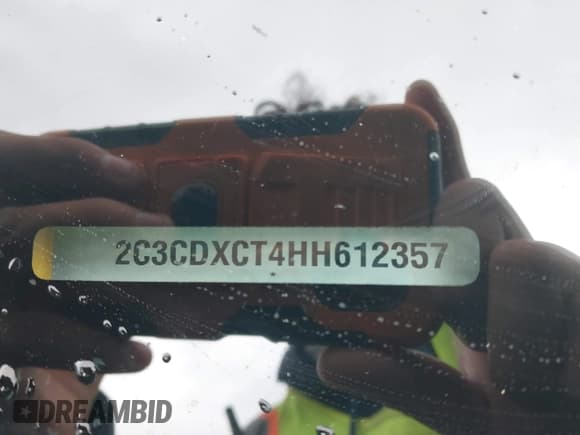 ✅ 2017 Dodge Charger R/T • VIN: 2C3CDXCT4HH612357 • Lot: 43161775. Listed on IAAI with 97,663 mi. Free auction sales archive from the USA and detailed vehicle history report at DreamBid. Image 9.