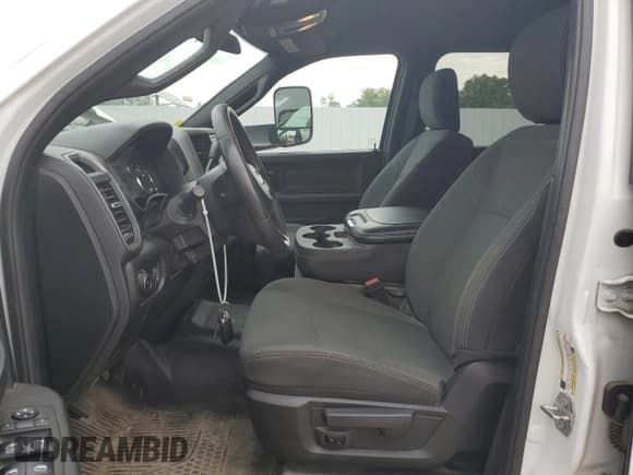 ✅ 2021 Ram 5500 • VIN: 3C7WRNEL5MG562206 • Lot: 66268175. Wystawiony na Copart z przebiegiem 144 864 mil. Bezpłatny archiwum sprzedaży aukcyjnych z USA i szczegółowy raport historii pojazdu na DreamBid. Zdjęcie 7.