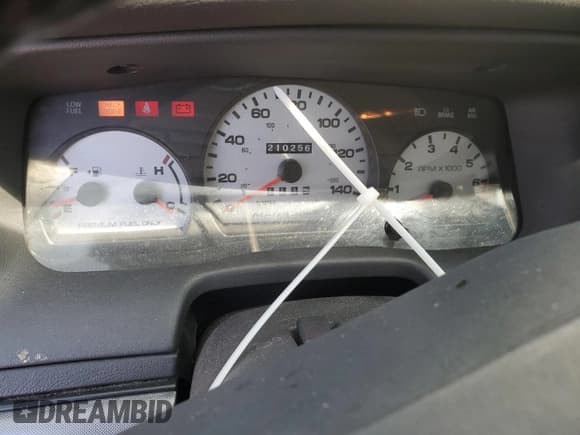 ✅ 2004 Mercury Marauder • VIN: 2MEHM79V14X653084 • Лот: 50466275. Опубликован ранее на Copart с пробегом 210 256 миль. Бесплатный доступ к архиву аукционных продаж из США и подробный отчёт об истории автомобиля на DreamBid. Изображение 9.