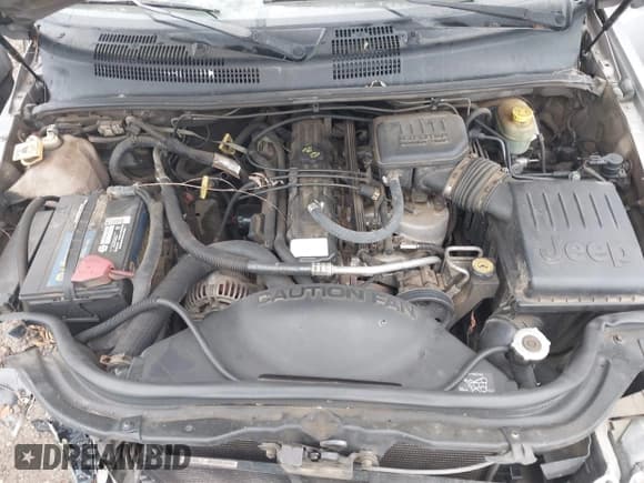 ✅ 2002 Jeep Grand Cherokee • VIN: 1J8GX48S42C147018 • Lot: 43589496. Listed on IAAI with 192,014 mi. Free auction sales archive from the USA and detailed vehicle history report at DreamBid. Image 10.