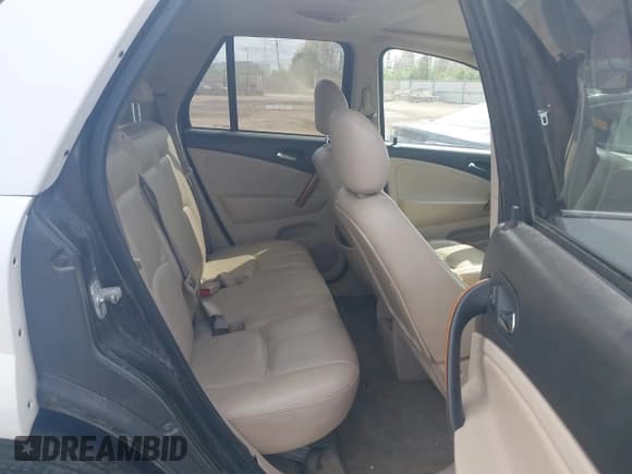 ✅ 2006 Saturn VUE • VIN: 5GZCZ53406S832061 • Lot: 42084403. Wystawiony na IAAI z przebiegiem 110 245 mil. Bezpłatny archiwum sprzedaży aukcyjnych z USA i szczegółowy raport historii pojazdu na DreamBid. Zdjęcie 8.