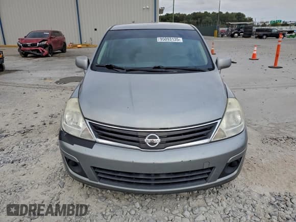 ✅ 2010 Nissan Versa S • VIN: 3N1BC1AP6AL371933 • Lot: 95093135. Listed on Copart with 164,468 mi. Free auction sales archive from the USA and detailed vehicle history report at DreamBid. Image 5.