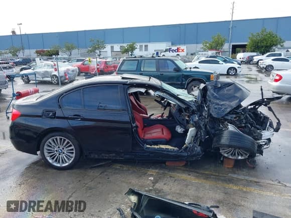 ✅ 2012 BMW 3 Series 328i • VIN: WBA3C1C58CF431394 • Lot: 43726335. Listed on IAAI with Not provided. Free auction sales archive from the USA and detailed vehicle history report at DreamBid. Image 13.