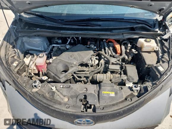 ✅ 2024 Toyota Sienna Woodland Edition • VIN: 5TDCSKFC7RS117069 • Lot: 81463075. Wystawiony na Copart z przebiegiem 234 120 mil. Bezpłatny archiwum sprzedaży aukcyjnych z USA i szczegółowy raport historii pojazdu na DreamBid. Zdjęcie 12.