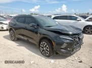 ✅ 2024 Chevrolet Blazer RS • VIN: 3GNKBERS5RS181954 • Lot: 62336035. Wystawiony na Copart z przebiegiem 10 701 mil. Bezpłatny archiwum sprzedaży aukcyjnych z USA i szczegółowy raport historii pojazdu na DreamBid. Zdjęcie 4.