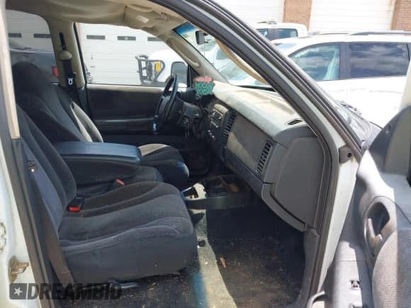 ✅ 2003 Dodge Dakota SLT • VIN: 1D7HL48X63S144573 • Lot: 42798150. Wystawiony na IAAI z przebiegiem 224 361 mil. Bezpłatny archiwum sprzedaży aukcyjnych z USA i szczegółowy raport historii pojazdu na DreamBid. Zdjęcie 5.