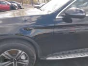 ✅ 2019 Mercedes-Benz GLC 300 • VIN: WDC0G4KB4KV127416 • Lot: 43503755. Wystawiony na IAAI z przebiegiem 61 910 mil. Bezpłatny archiwum sprzedaży aukcyjnych z USA i szczegółowy raport historii pojazdu na DreamBid. Zdjęcie 6.