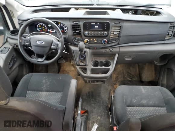 ✅ 2020 Ford Transit Cargo • VIN: 1FTBR2C85LKA39378 • Lot: 86357854. Wystawiony na Copart z przebiegiem 54 809 mil. Bezpłatny archiwum sprzedaży aukcyjnych z USA i szczegółowy raport historii pojazdu na DreamBid. Zdjęcie 8.