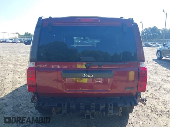 ✅ 2007 Jeep Commander Sport • VIN: 1J8HH48P87C553761 • Lot: 42442898. Listed on IAAI with 171,863 mi. Free auction sales archive from the USA and detailed vehicle history report at DreamBid. Image 17.