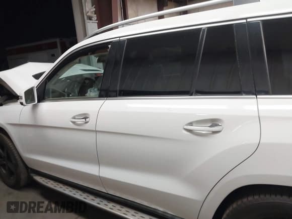 ✅ 2018 Mercedes-Benz GL 450 • VIN: 4JGDF6EE6JA998590 • Лот: 41979357. Опубликован ранее на IAAI с пробегом Не указан. Бесплатный доступ к архиву аукционных продаж из США и подробный отчёт об истории автомобиля на DreamBid. Изображение 14.