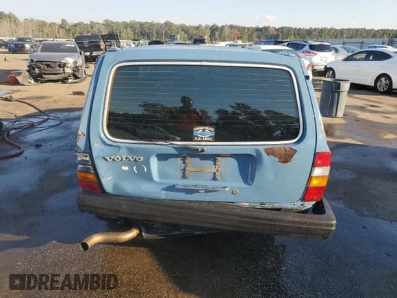 ✅ 1985 Volvo 240 DL • VIN: YV1AX8857F3632820 • Lot: 77313344. Listed on Copart with 292,132 mi. Free auction sales archive from the USA and detailed vehicle history report at DreamBid. Image 6.