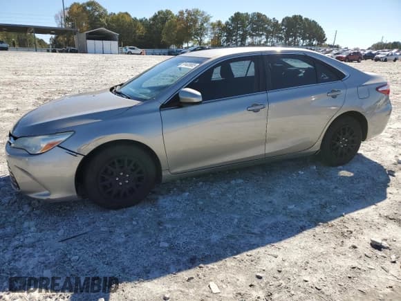 ✅ 2016 Toyota Camry LE • VIN: 4T4BF1FK1GR550351 • Lot: 91405665. Listed on Copart with 113,123 mi. Free auction sales archive from the USA and detailed vehicle history report at DreamBid. Image 1.