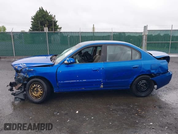 ✅ 2005 Hyundai Elantra GLS • VIN: KMHDN46D55U131005 • Lot: 42230938. Wystawiony na IAAI z przebiegiem 236 960 mil. Bezpłatny archiwum sprzedaży aukcyjnych z USA i szczegółowy raport historii pojazdu na DreamBid. Zdjęcie 13.