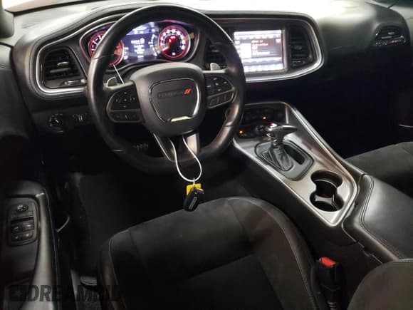 ✅ 2020 Dodge Challenger R/T Scat Pack • VIN: 2C3CDZFJ9LH181139 • Lot: 61235923. Wystawiony na Copart z przebiegiem 41 055 mil. Bezpłatny archiwum sprzedaży aukcyjnych z USA i szczegółowy raport historii pojazdu na DreamBid. Zdjęcie 8.