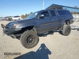 ✅ 2012 Toyota Tacoma • VIN: 5TFUU4EN1CX026927 • Lot: 82053464. Listed on Copart with 130,739 mi. Free auction sales archive from the USA and detailed vehicle history report at DreamBid. Image 1.