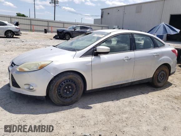 ✅ 2012 Ford Focus SE • VIN: 1FAHP3F26CL201547 • Lot: 51965375. Listed on Copart with 78,326 mi. Free auction sales archive from the USA and detailed vehicle history report at DreamBid. Image 1.