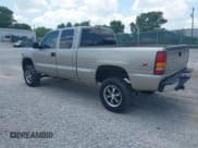 ✅ 2001 GMC Sierra 1500 SLE • VIN: 1GTEK19T51E128399 • Лот: 42657131. Опубликован ранее на IAAI с пробегом 250 060 миль. Бесплатный доступ к архиву аукционных продаж из США и подробный отчёт об истории автомобиля на DreamBid. Изображение 3.