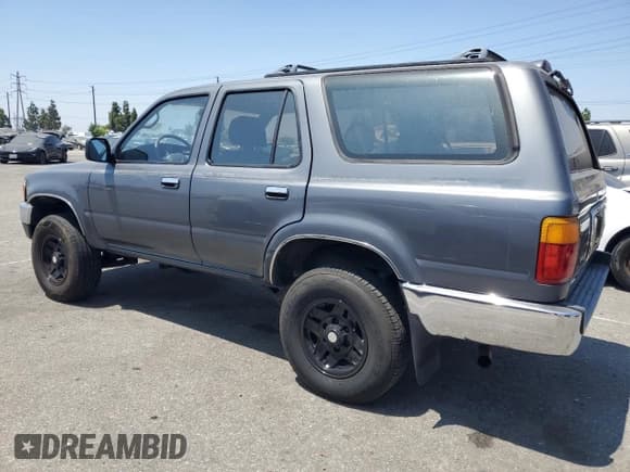 ✅ 1995 Toyota 4Runner • VIN: JT3VN29V8S0050282 • Lot: 65654405. Wystawiony na Copart z przebiegiem 158 030 mil. Bezpłatny archiwum sprzedaży aukcyjnych z USA i szczegółowy raport historii pojazdu na DreamBid. Zdjęcie 2.