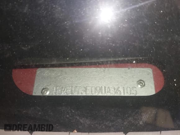 ✅ 2009 Ford Explorer XLT • VIN: 1FMEU73E09UA36105 • Lot: 42076094. Wystawiony na IAAI z przebiegiem 256 173 mil. Bezpłatny archiwum sprzedaży aukcyjnych z USA i szczegółowy raport historii pojazdu na DreamBid. Zdjęcie 9.