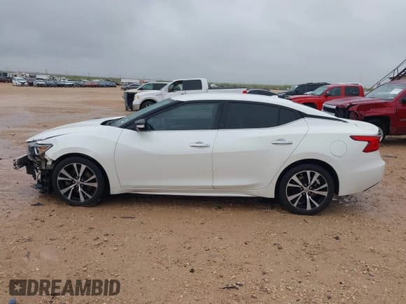 ✅ 2018 Nissan Maxima S • VIN: 1N4AA6AP7JC383425 • Лот: 41962455. Опубликован ранее на IAAI с пробегом 133 150 миль. Бесплатный доступ к архиву аукционных продаж из США и подробный отчёт об истории автомобиля на DreamBid. Изображение 15.