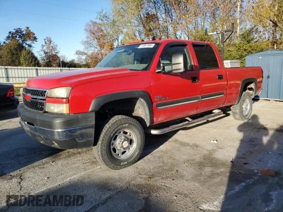 ✅ 2006 Chevrolet Silverado 2500HD LT3 • VIN: 1GCHK23D06F179539 • Лот: 91867895. Опубликован ранее на Copart с пробегом 265 572 миль. Бесплатный доступ к архиву аукционных продаж из США и подробный отчёт об истории автомобиля на DreamBid. Изображение 1.
