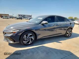 2025 Hyundai Elantra Limited with VIN KMHLP4DG8SU006434, listed as a Copart auction lot 81894615 with 1,238 mi miles and Salvage title. Bid and sale history available at DreamBid. Image 1.