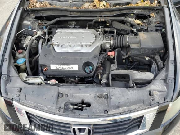 2009 Honda Accord EX-L z VIN 1HGCP36839A041836, wystawiony jako Copart lot #90903735 z przebiegiem 262 796 mil mil oraz Czysty tytuł • Clean title. Historia ofert i sprzedaży dostępna na DreamBid. Obrazek 11.