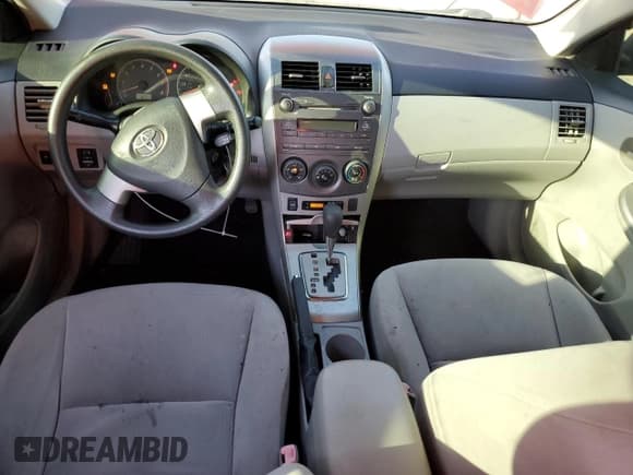 ✅ 2011 Toyota Corolla LE • VIN: JTDBU4EE1B9127217 • Лот: 90937475. Опубликован ранее на Copart с пробегом 147 031 миль. Бесплатный доступ к архиву аукционных продаж из США и подробный отчёт об истории автомобиля на DreamBid. Изображение 8.