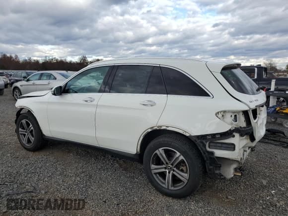 ✅ 2019 Mercedes-Benz GLC 300 • VIN: WDC0G4KB9KF556349 • Лот: 92566225. Опубликован ранее на Copart с пробегом 59 044 миль. Бесплатный доступ к архиву аукционных продаж из США и подробный отчёт об истории автомобиля на DreamBid. Изображение 2.