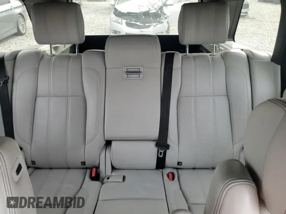 ✅ 2015 Land Rover Range Rover Autobiography • VIN: SALGV2TF1FA209495 • Lot: 51492315. Wystawiony na Copart z przebiegiem 131 188 mil. Bezpłatny archiwum sprzedaży aukcyjnych z USA i szczegółowy raport historii pojazdu na DreamBid. Zdjęcie 10.