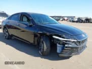 ✅ 2024 Hyundai Elantra Limited • VIN: KMHLP4DG8RU822425 • Lot: 43631648. Wystawiony na IAAI z przebiegiem 11 428 mil. Bezpłatny archiwum sprzedaży aukcyjnych z USA i szczegółowy raport historii pojazdu na DreamBid. Zdjęcie 1.