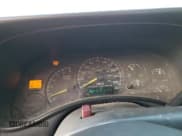 ✅ 2001 Chevrolet Silverado 1500 LS • VIN: 2GCEC19V111129615 • Lot: 77206224. Wystawiony na Copart z przebiegiem 247 230 mil. Bezpłatny archiwum sprzedaży aukcyjnych z USA i szczegółowy raport historii pojazdu na DreamBid. Zdjęcie 9.