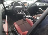 ✅ 2013 Hyundai Veloster RE:MIX • VIN: KMHTC6AD1DU174680 • Lot: 65594684. Wystawiony na Copart z przebiegiem 213 491 mil. Bezpłatny archiwum sprzedaży aukcyjnych z USA i szczegółowy raport historii pojazdu na DreamBid. Zdjęcie 8.