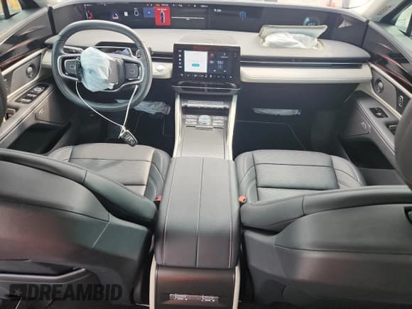 ✅ 2024 Lincoln Nautilus Premiere • VIN: 5LMPJ8J45RJ839640 • Lot: 66001335. Wystawiony na Copart z przebiegiem 3 428 mil. Bezpłatny archiwum sprzedaży aukcyjnych z USA i szczegółowy raport historii pojazdu na DreamBid. Zdjęcie 8.