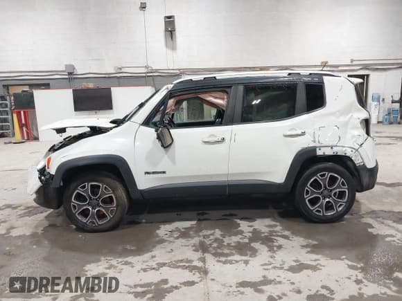 ✅ 2016 Jeep Renegade Limited • VIN: ZACCJBDT5GPD67846 • Lot: 42238110. Listed on IAAI with 135,095 mi. Free auction sales archive from the USA and detailed vehicle history report at DreamBid. Image 15.