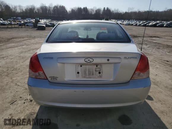 ✅ 2004 Hyundai Elantra GLS • VIN: KMHDN46D94U819927 • Lot: 49297775. Wystawiony na Copart z przebiegiem 88 519 mil. Bezpłatny archiwum sprzedaży aukcyjnych z USA i szczegółowy raport historii pojazdu na DreamBid. Zdjęcie 6.
