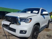 ✅ 2022 Toyota Sequoia • VIN: 5TDAY5A12NS076471 • Lot: 40632023. Wystawiony na IAAI z przebiegiem 64 432 mil. Bezpłatny archiwum sprzedaży aukcyjnych z USA i szczegółowy raport historii pojazdu na DreamBid. Zdjęcie 2.