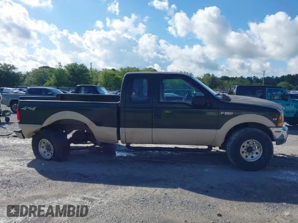 ✅ 2000 Ford F-250 XL • VIN: 1FTNX21L2YED40884 • Лот: 42236268. Опубликован ранее на IAAI с пробегом 268 112 миль. Бесплатный доступ к архиву аукционных продаж из США и подробный отчёт об истории автомобиля на DreamBid. Изображение 12.