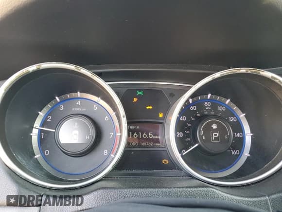 ✅ 2013 Hyundai Sonata GLS • VIN: 5NPEB4AC4DH510912 • Lot: 81500135. Listed on Copart with 165,782 mi. Free auction sales archive from the USA and detailed vehicle history report at DreamBid. Image 9.