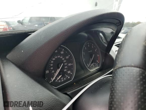 ✅ 2013 BMW 1 Series 135i • VIN: WBAUC9C58DVM13861 • Лот: 86507905. Опубликован ранее на Copart с пробегом Не указан. Бесплатный доступ к архиву аукционных продаж из США и подробный отчёт об истории автомобиля на DreamBid. Изображение 9.