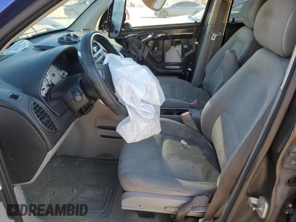 ✅ 2006 Saturn VUE • VIN: 5GZCZ23D16S877718 • Lot: 46461415. Wystawiony na Copart z przebiegiem Nie podano. Bezpłatny archiwum sprzedaży aukcyjnych z USA i szczegółowy raport historii pojazdu na DreamBid. Zdjęcie 7.