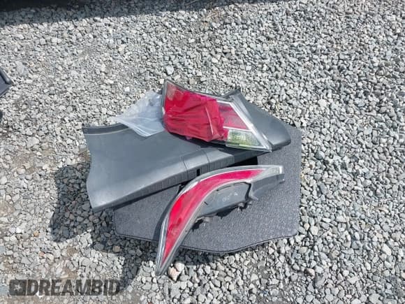 ✅ 2013 Acura TL Technology • VIN: 19UUA8F54DA016087 • Lot: 43357966. Wystawiony na IAAI z przebiegiem 62 805 mil. Bezpłatny archiwum sprzedaży aukcyjnych z USA i szczegółowy raport historii pojazdu na DreamBid. Zdjęcie 12.