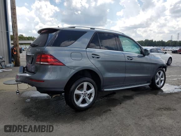 ✅ 2017 Mercedes-Benz GLE 350 • VIN: 4JGDA5HB1HA940620 • Lot: 71418585. Wystawiony na Copart z przebiegiem 61 479 mil. Bezpłatny archiwum sprzedaży aukcyjnych z USA i szczegółowy raport historii pojazdu na DreamBid. Zdjęcie 3.