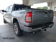 ✅ 2020 Ram 1500 Big Horn • VIN: 1C6SRFFT4LN135516 • Lot: 43138054. Wystawiony na IAAI z przebiegiem 44 837 mil. Bezpłatny archiwum sprzedaży aukcyjnych z USA i szczegółowy raport historii pojazdu na DreamBid. Zdjęcie 3.