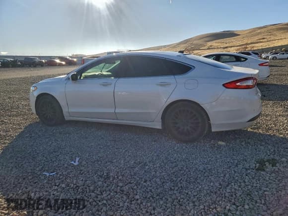 ✅ 2016 Ford Fusion SE • VIN: 1FA6P0HD0G5129033 • Lot: 95469605. Wystawiony na Copart z przebiegiem 119 046 mil. Bezpłatny archiwum sprzedaży aukcyjnych z USA i szczegółowy raport historii pojazdu na DreamBid. Zdjęcie 2.